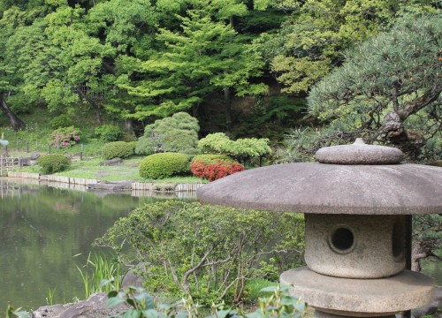 Kagurazaka Neighborhood Guide Shouseikaku Gardens Walking Path Pond Greenery Tokyo Japan Eisei Bunko Musuem