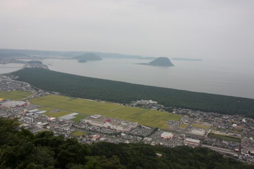 Discover Niji no Matsubara in Karatsu, Kyushu Island in depth, in Japan.